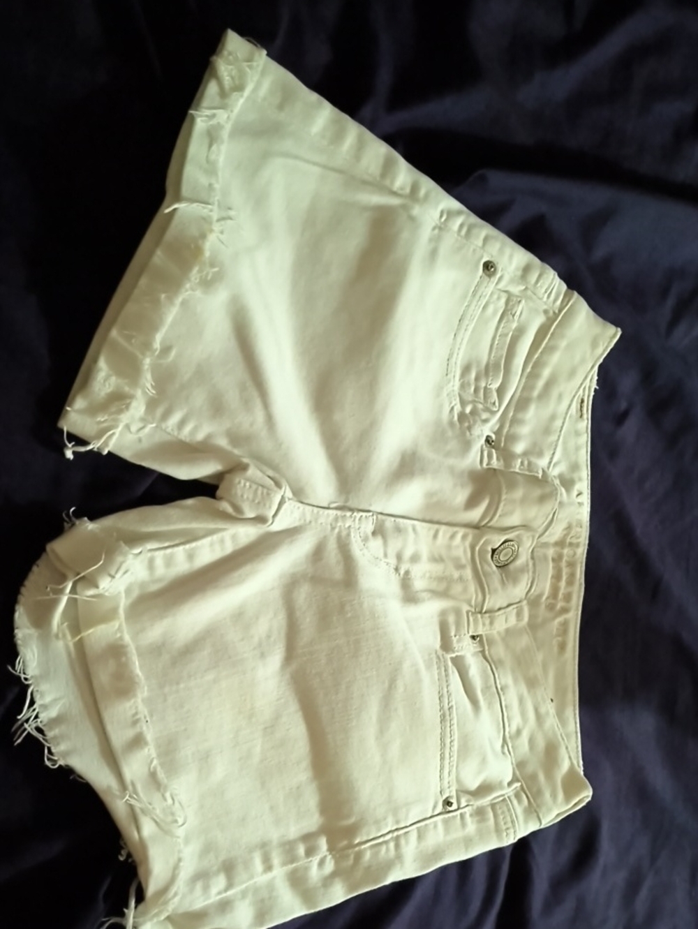 American Eagle White Stretch Denim Shorts Size 2